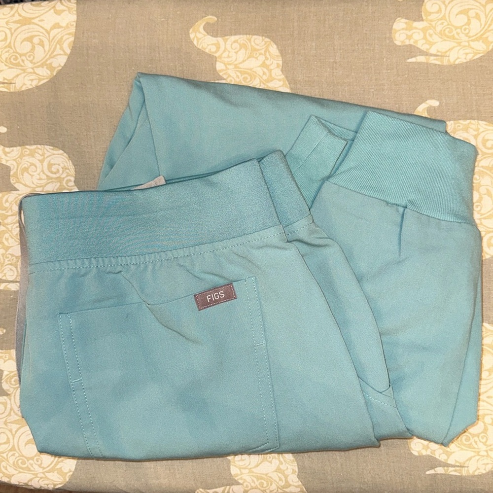 Figs Zamora joggers sea glass